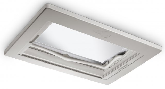 Lanterneau Dometic Midi Heki Style 700x500 à levier ou à manivelle